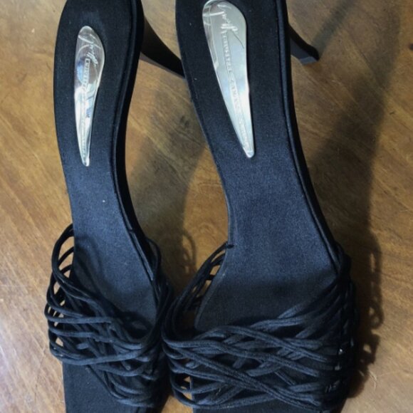 Giuseppi Zanotti Black Open Back Open Strappy Toe Pumps - Picture 2 of 11